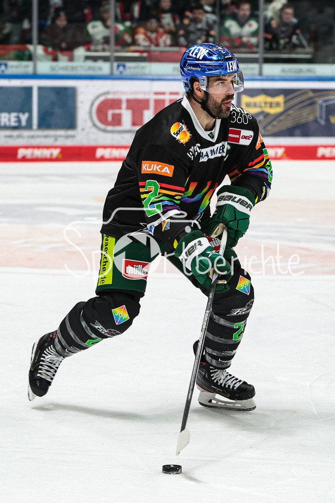 Augsburger Panther - ERC Ingolstadt | Braden LAMB (AEV #2) am Puck
