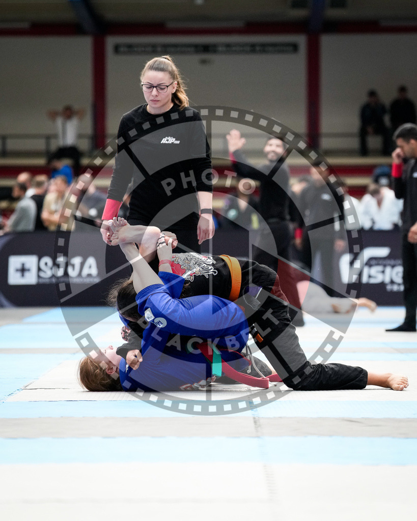 20250920PBB1159 | Athletes compete during the AJP Tour Hamburg International Jiu-Jitsu Championship, on September 20, 2025 in Hamburg, Germany. © Chiara Dazi / photoblackbelt