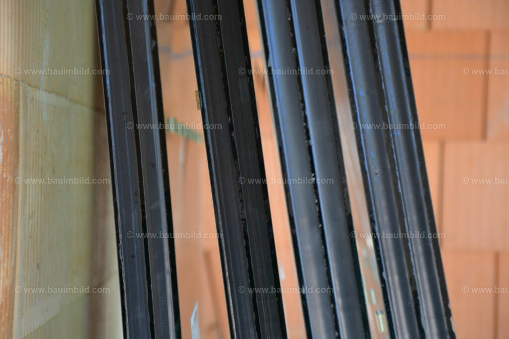 bib-lg14-fenster-0015 | Nach LV-Leistungsgruppen sortierte Detailfotos über den Bau eines Hauses. Alle Hausbau-Bilder direkt vom Urheber und Autor der Website Haus-Selber-Bauen.com