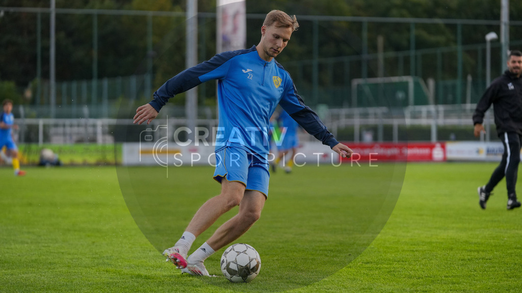 Fußball, Herren, Saison 2025/2026, Regionalliga Nordost, 8. Spieltag, FSV 63 Luckenwalde vs. FC Hertha 03 Zehlendorf, Dienstag 16.09.2025, Werner-Seelenbinder-Stadion Luckenwalde, | Fußball, Herren, Saison 2025/2026, Regionalliga Nordost, 8. Spieltag, FSV 63 Luckenwalde vs. FC Hertha 03 Zehlendorf, Dienstag 16.09.2025, Werner-Seelenbinder-Stadion Luckenwalde, Im Bild: Fabio Schneider (Luckenwalde) - Realisiert mit Pictrs.com