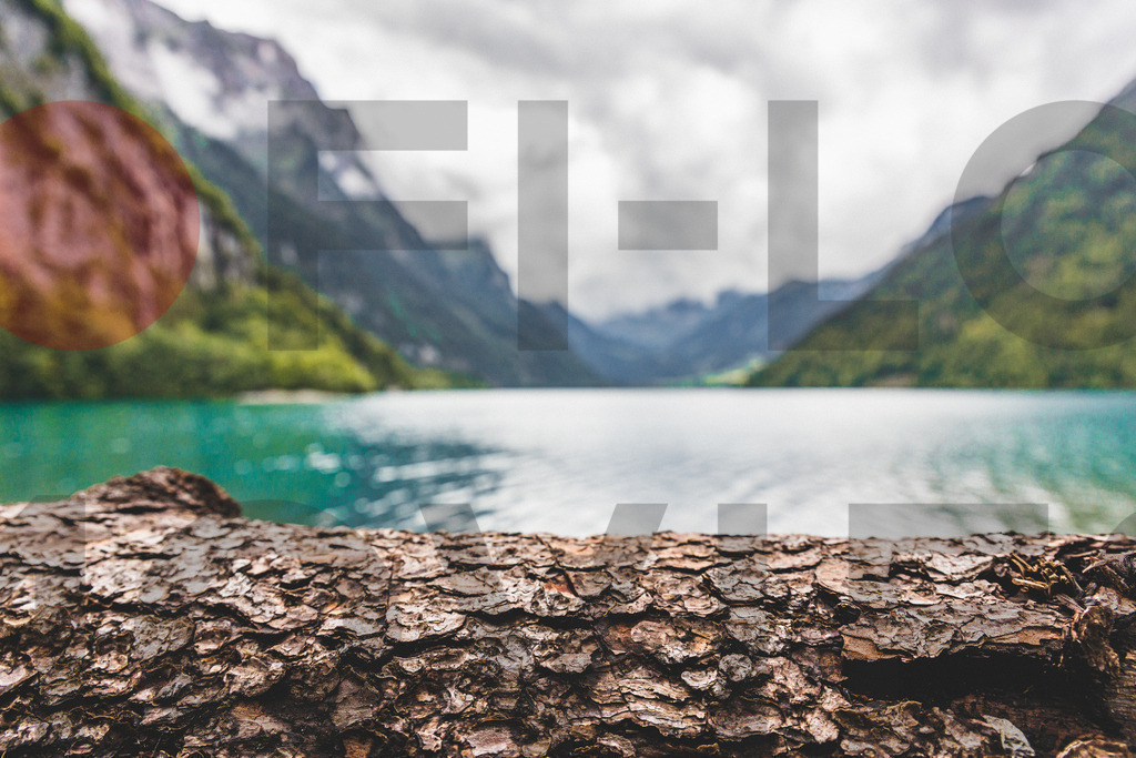 Klöntaler See 2 | FI-LO Bildershop – Entdecken Sie beeindruckende Fotografie und inspirierende Videoproduktionen. Tauchen Sie ein in faszinierende Welten und lassen Sie sich von meinen einzigartigen Werken auf eine emotionale Reise mitnehmen. Perfekt für Kunstliebhaber und - Realisiert mit Pictrs.com