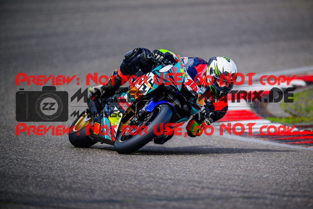 MaZZes_FotoMatrix_240911_6007705_5874 | WEISS