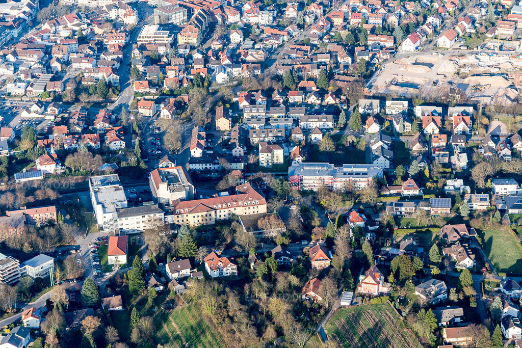 Luftbild: Ortenau Klinikum in Achern im Bundesland Baden-Württemberg in Deutschland. Foto: IMG_097687.jpg vom 16.03.2017 durch Werner Riehm/FLY-FOTO.de