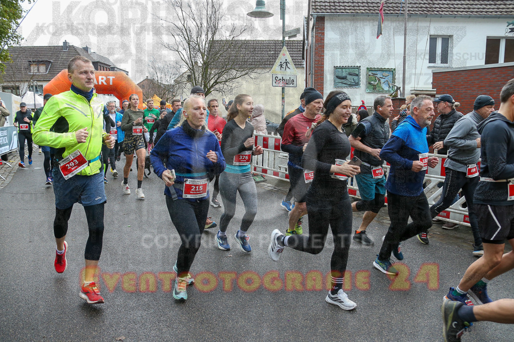 251130_1134_EX1_8056 | Sportfotografie im Rhein-Sieg Kreis, Köln, Bonn, NRW, Rheinland Pfalz, Hessen, etc. Unser Tätigkeitsfeld umfasst den Laufsport vom Volkslauf über den Marathon, Duathlon, Triathon bis zum Ultralauf wie Kölnpfad Ultra oder Schindertrail.