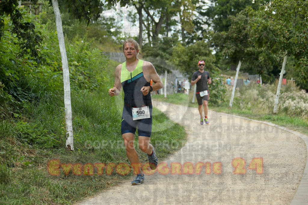 250824_1402_EX1_4696 | Sportfotografie im Rhein-Sieg Kreis, Köln, Bonn, NRW, Rheinland Pfalz, Hessen, etc. Unser Tätigkeitsfeld umfasst den Laufsport vom Volkslauf über den Marathon, Duathlon, Triathon bis zum Ultralauf wie Kölnpfad Ultra oder Schindertrail.