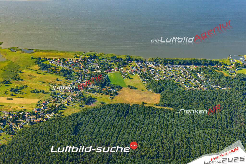 Bodstedt Fuhlendorf Bild- Das Luftbild wurde 2025 vom UL-Flugzeug heraus erstellt ( keine Drohne bzw. Drohnenaufnahme ) - Hochauflösende Luftaufnahme -Nicht vergleichbar mit Google Maps oder Satelittenbilder- Die Geschenkidee !Mit Lizenz und Bildrechte bestellbar - CC