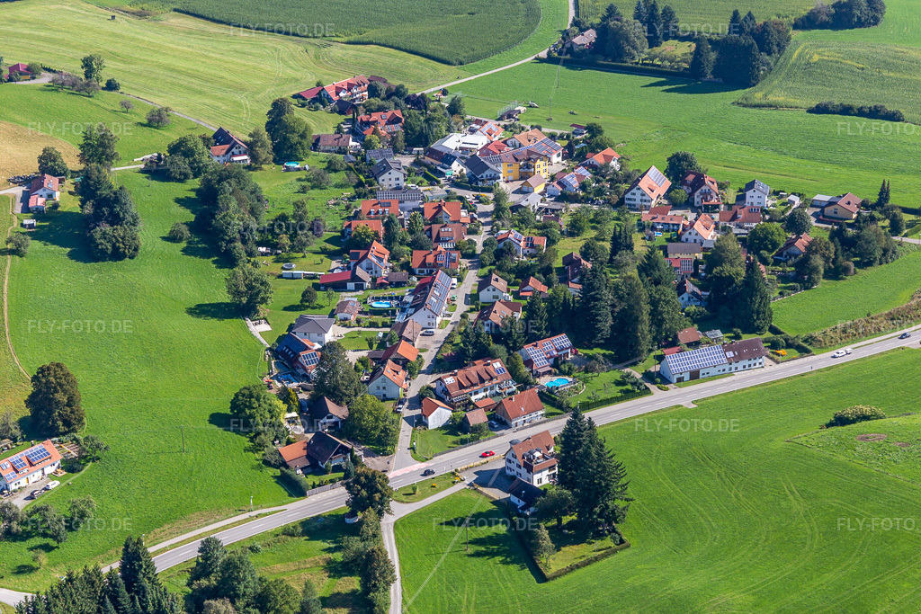 Luftbild: Ortsteil Heißen im Ortsteil Heißen in Vogt im Bundesland Baden-Württemberg in Deutschland. Foto: IMG_129114.jpg vom 04.09.2021 durch Werner Riehm/FLY-FOTO.de