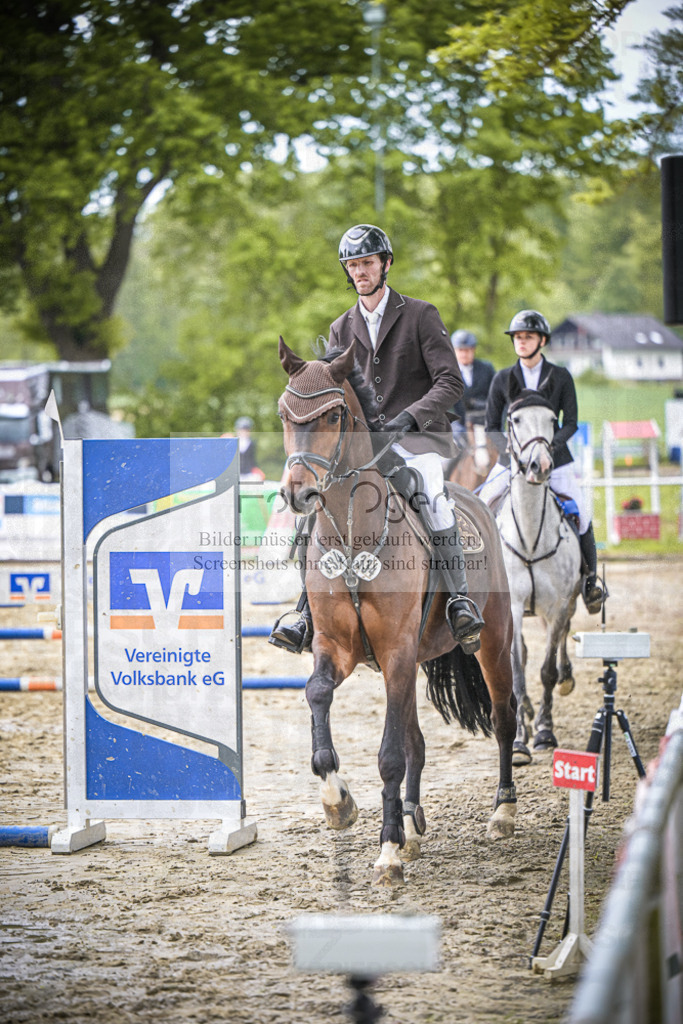DOS_6655 | Entdecke hochwertige Reitturnierfotos von Foto Oger. Professionell, emotional und authentisch – jetzt Lieblingsmomente im Shop bestellen.Deutschlandweite Turnierfotografie. - Realisiert mit Pictrs.com