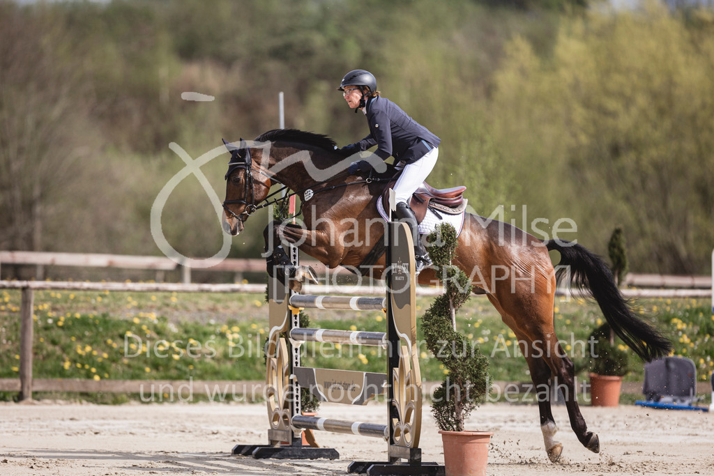250416_M2-Springen-404 | Deine schönsten Turniermomente als professionelle Fotos! Entdecke hochwertige Pferdesport-Fotografie im Online-Shop. Jetzt Fotos finden & bestellen!
