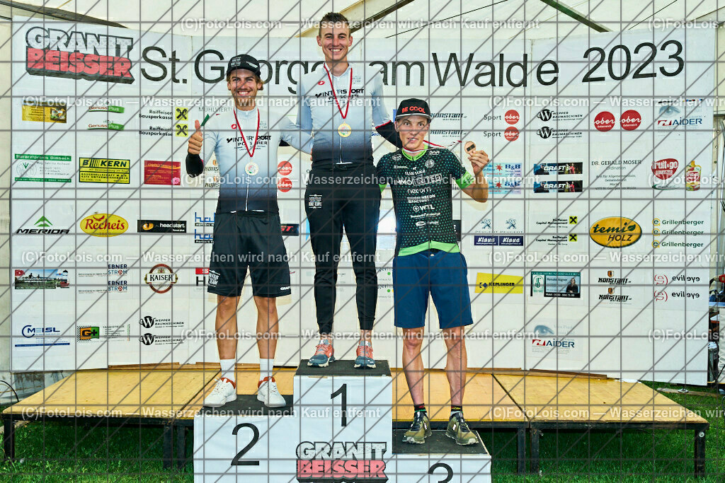 ALP8147_XXIX_GRANITBEISSER_Siegerehrung | (C)FotoLois.com, Alois Spandl, 29. GRANITBEISSER - Mountainbike-Marathon in St. Georgen am Walde, Start/Ziel/Siegerehrung, Sa 2. September 2023.