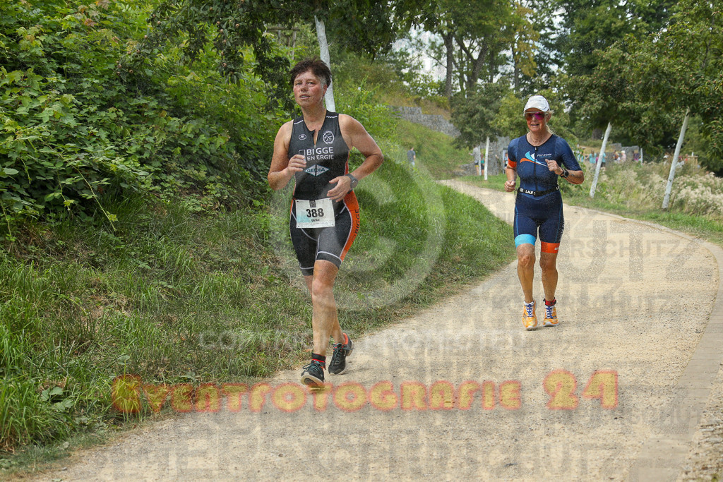 250824_1345_EX1_3538 | Sportfotografie im Rhein-Sieg Kreis, Köln, Bonn, NRW, Rheinland Pfalz, Hessen, etc. Unser Tätigkeitsfeld umfasst den Laufsport vom Volkslauf über den Marathon, Duathlon, Triathon bis zum Ultralauf wie Kölnpfad Ultra oder Schindertrail.