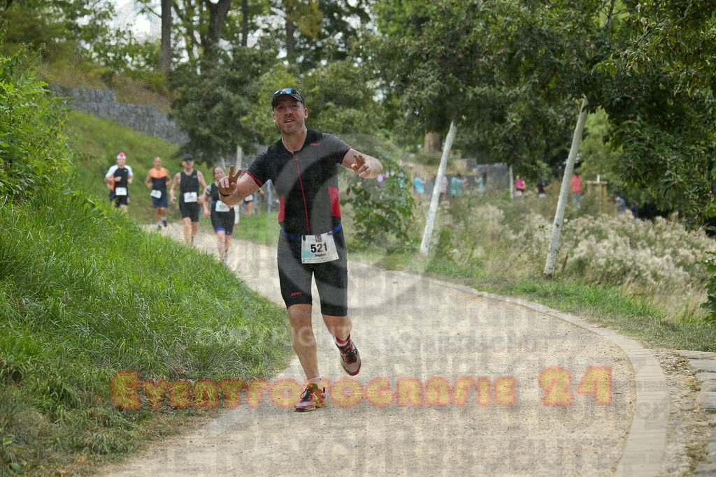250824_1409_EX1_5188 | Sportfotografie im Rhein-Sieg Kreis, Köln, Bonn, NRW, Rheinland Pfalz, Hessen, etc. Unser Tätigkeitsfeld umfasst den Laufsport vom Volkslauf über den Marathon, Duathlon, Triathon bis zum Ultralauf wie Kölnpfad Ultra oder Schindertrail.