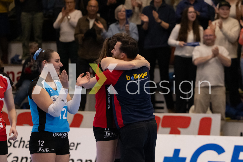 Volleyball I Frauen I Saison 2025-2026 I Volleyball NLA | Women I 1/2 Finals I  VC Kanti Schaffhausen - Sm'Aesch Pfeffingen I 22.03.2026 | 11 Kateřina Holásková (CZ) (VC Kanti Schaffhausen) – Mitte und Nicki Neubauer - Realisiert mit Pictrs.com