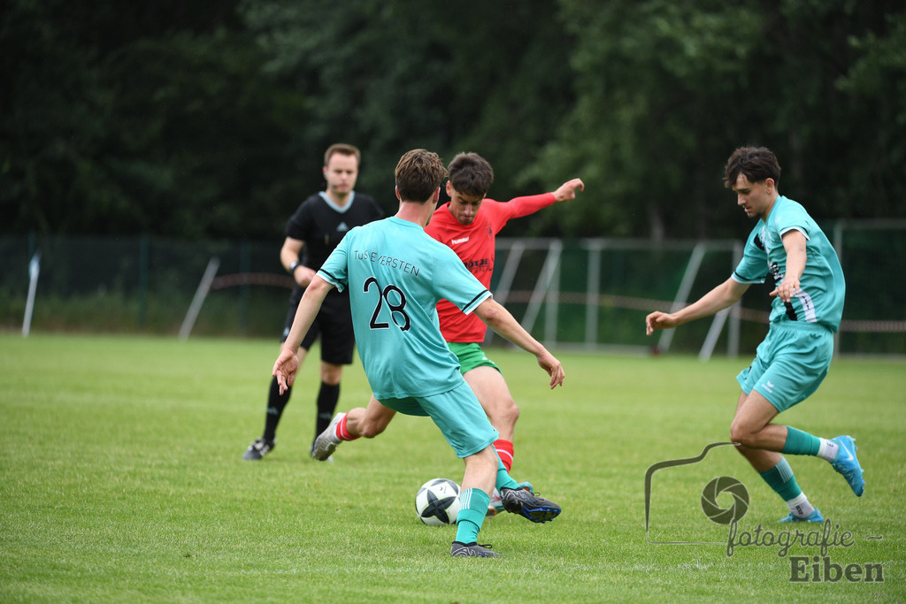 Sport-Duwe Cup | Sport-Duwe Cup Oldenburg; TuS Eversten (mint)-VFL Oldenburg (rot) am 05.07.2025 in Oldenburg (Sportanlage TuS Eversten), Photo: Philip Eiben 2025 - Realisiert mit Pictrs.com