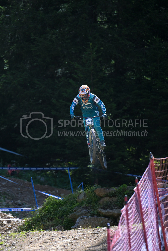 UCI Mountain Bike World Cup Lenzerheide 2022 - Downhill - 9. July 2022 | UCI Mountain Bike World Cup Lenzerheide 2022 - Downhill
Bike Kingdom, Lenzerheide
#40 VIEIRA Roger (BRA)
Bild: Sportfotografie Markus Aeschimann | www.markus-aeschimann.ch - Realisiert mit Pictrs.com