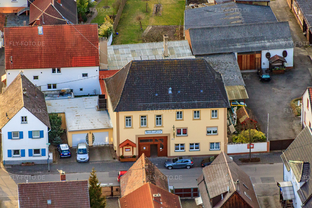Luftbild: Biergarten in der Mörlheimer Hauptstr im Ortsteil Mörlheim in Landau im Bundesland Rheinland-Pfalz in Deutschland. Foto: IMG_24838.jpg vom 05.03.2010 durch Werner Riehm/FLY-FOTO.de