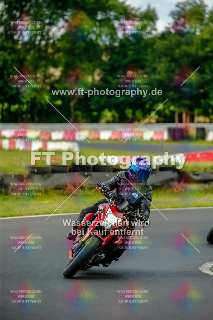 VBK-5009 | Hier findet Ihr Bilder von Touristenfahrten auf der Nürburgring Nordschleife oder von anderen Veranstaltungen die ich besucht habe. Viel Spass beim Durch Schauen 