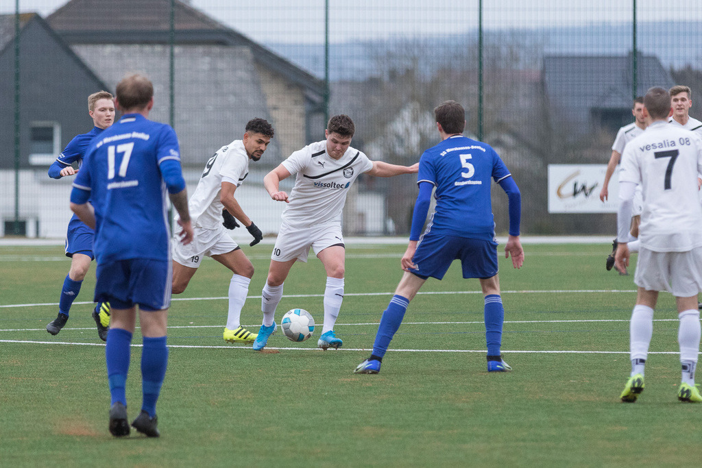 SG Morshausen - SV Oberwesel | Sportfotografie Hermann-Josef Stoffel - Realisiert mit Pictrs.com