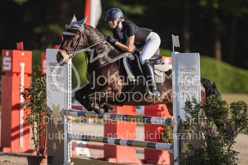 250501_MünsterHandorf_PonyTrophy-326 | Deine schönsten Turniermomente als professionelle Fotos! Entdecke hochwertige Pferdesport-Fotografie im Online-Shop. Jetzt Fotos finden & bestellen!