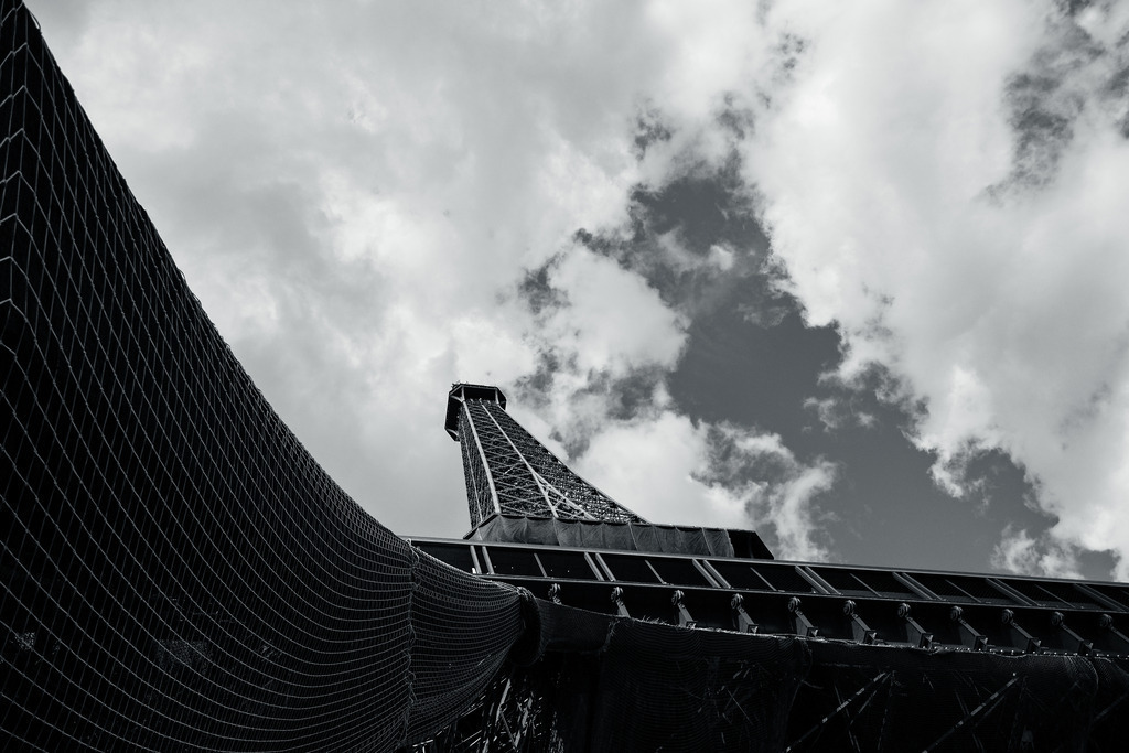 Der Eiffelturm | Ich bin ein Fotograf aus Berlin und fotografiere aus Spaß an der Freude :) Meinen Motiven setze ich keine thematischen Grenzen. Somit bin ich beispielsweise in der Tierfotografie, Landschaftsfotografie, Sportfotografie sowie Streetphotography anzutreffen.