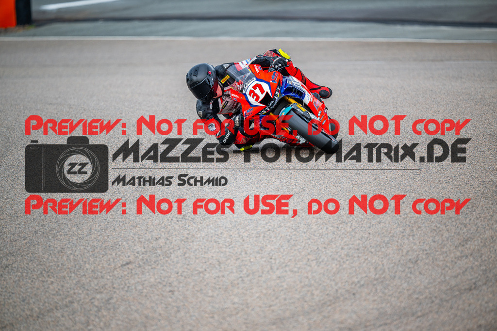 MaZZes_FotoMatrix_240503_6007705_6397 | STK1000