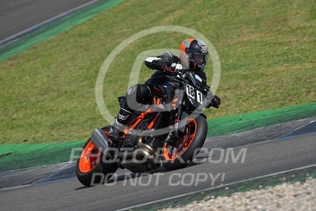 2024_08_05_PBK_14635 | Sportfotografie; SlowMotion; Video; Rennstrecke; Hafeneger; Speer; Racing; RSE; BMW; CBO; Trackday; Motorsportarena; Hockenheimring; Brno; Most; Barcelona; Valencia