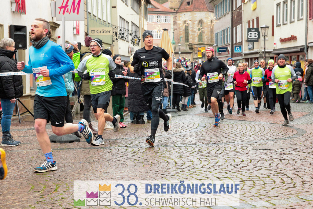 10km VR Bank Hauptlauf | 3 Koenigslauf 2024 10km VR Bank Hauptlauf - Realisiert mit Pictrs.com