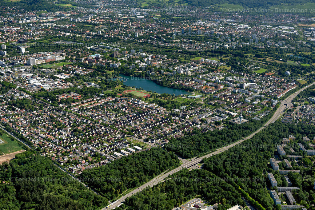 4033705 | WEST 30.06.2020 Wohngebiet - Mischbebauung der Mehr- und Einfamilienhaussiedlung  in West im Bundesland Baden-Württemberg, Deutschland // Residential area - mixed development of a multi-family housing estate and single-family housing estate  in West in the state Baden-Wuerttemberg, Germany Foto: Gerhard Launer