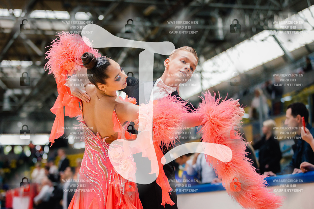 Hessen Tanzt WDSF Open Junior II Standard 4th (208) Oliver Gebert _ Alina Balatsko (Czech Republic)-2025-05-17-7827 | Webshop for digital downloads and prints of dance sport, event & show photographer Julian Link - Realisiert mit Pictrs.com