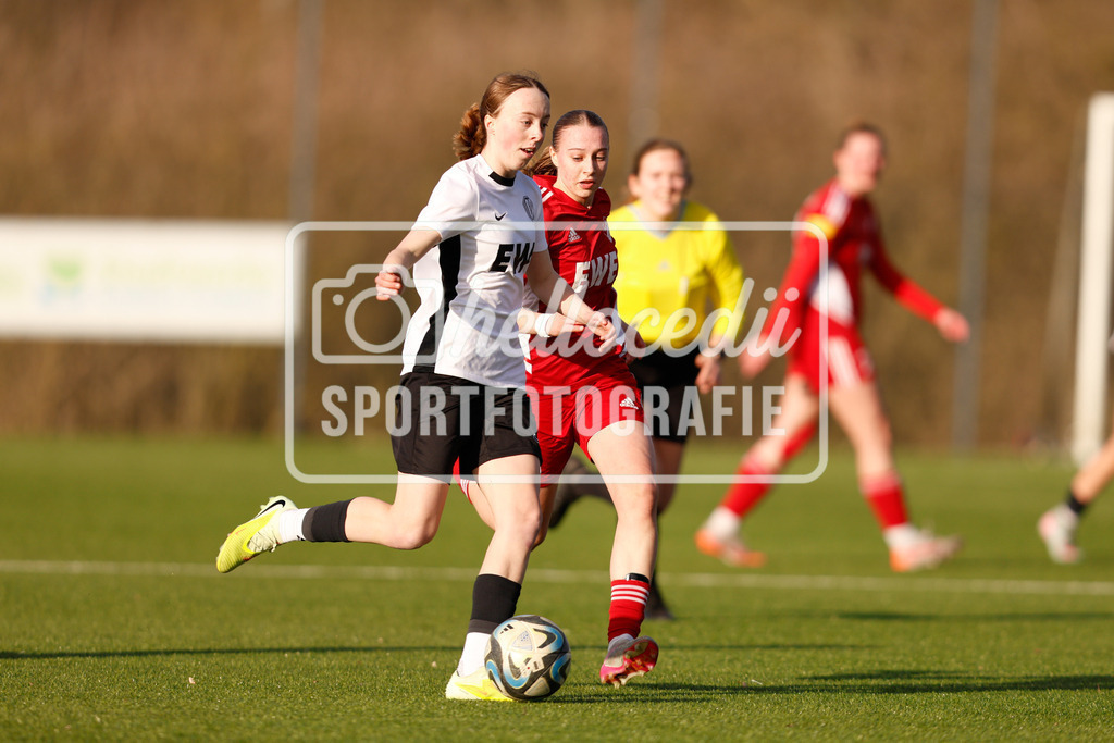 Fußball I Frauen I Saison 2025-2026 I AOK NFV Pokal I SV Meppen 1912 e.v. U20 2 - SpVg Aurich I 01.03.2026-49 | Josefine Wehage (6, SV Meppen 1912 e.v.) Lara Frisch (19, SpVg Aurich) - Realisiert mit Pictrs.com