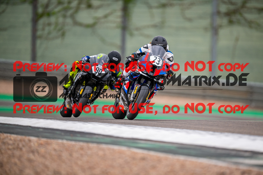 MaZZes_FotoMatrix_240503_6007705_4527 | STK1000