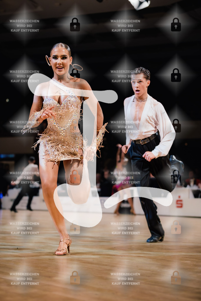 Goldstadtpokal 2025 - WDSF Open Latin Youth 4th (77) Tobias Ottner _ Melaniia Petrova (Austria)-2025-01-25-0636 | Webshop for digital downloads and prints of dance sport, event & show photographer Julian Link - Realisiert mit Pictrs.com