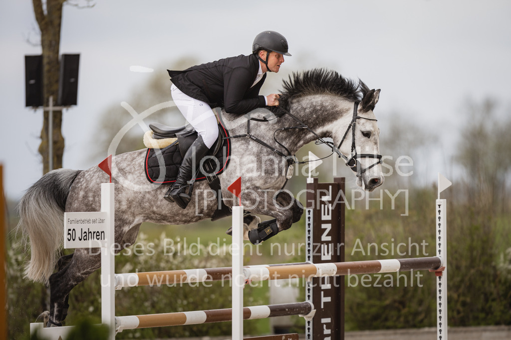 230426_HofSosath_2Ph-L-Spr-829 | Deine schönsten Turniermomente als professionelle Fotos! Entdecke hochwertige Pferdesport-Fotografie im Online-Shop. Jetzt Fotos finden & bestellen!