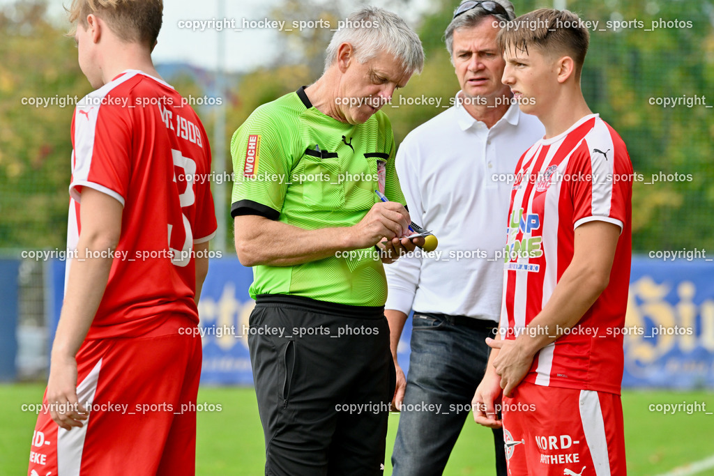 FC KAC 1909 vs. SAK 26.10.2022 | #3 Patrick Ritzinger, Schrittesser Johann Referee, Headcoach FC KAC 1909 Klaus Thuller, #16 Fritz Kanduth