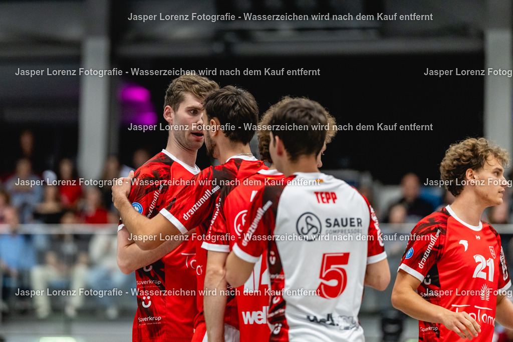 Volleyball I Herren I Saison 2026-2027 I 2. Bundesliga Nord I 03. Spieltag I Kieler TV - TSV Giesen GRIZZLYS II | Jasper Lorenz Fotografie - Realisiert mit Pictrs.com