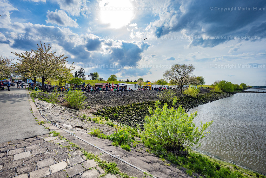 Lühe Anleger_ELS_5114010523 | Fotos aus den Touristenorten aus Norddeutschland. - Realisiert mit Pictrs.com