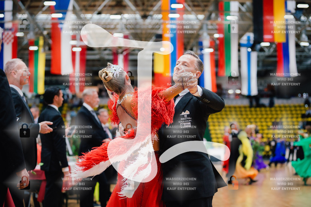 Hessen Tanzt WDSF Open Senior III Standard 3rd (206) Ingo Bauer _ Sandra Fürsattel (TSC Rot-Gold-Casino Nürnberg)-2025-05-17-9853 | Webshop for digital downloads and prints of dance sport, event & show photographer Julian Link - Realisiert mit Pictrs.com