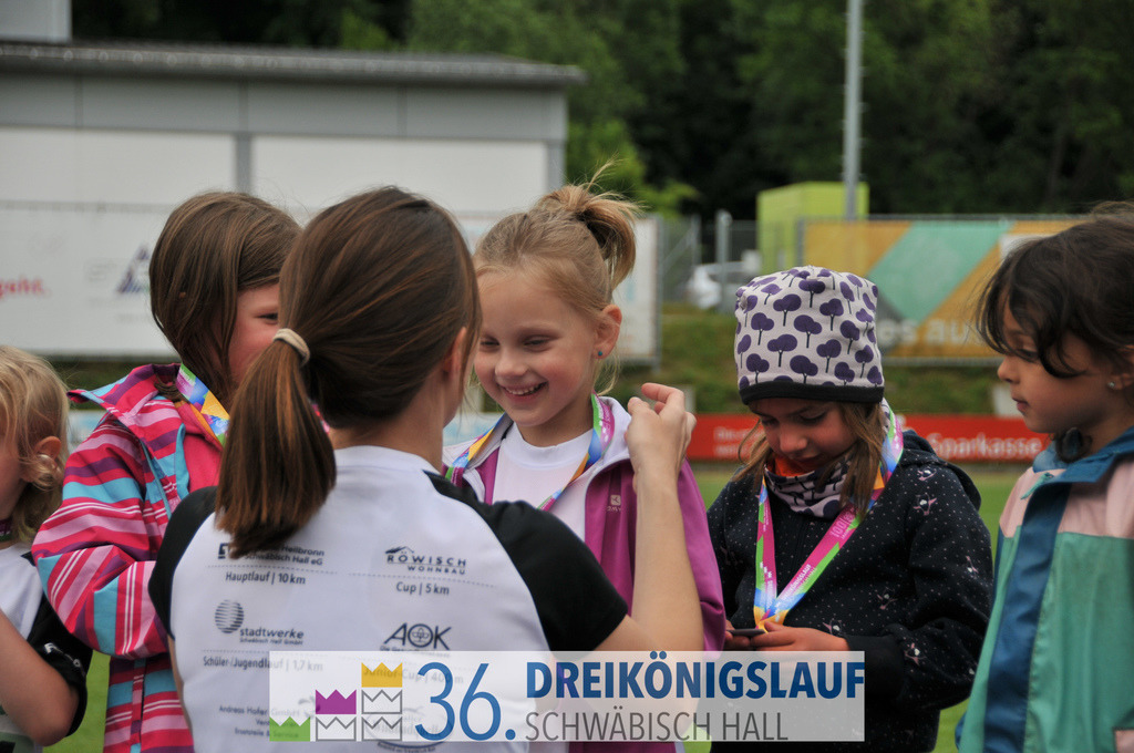 Siegerehrung Optima Sport Park | 3königslauf 2022 Siegerehrung - Realisiert mit Pictrs.com