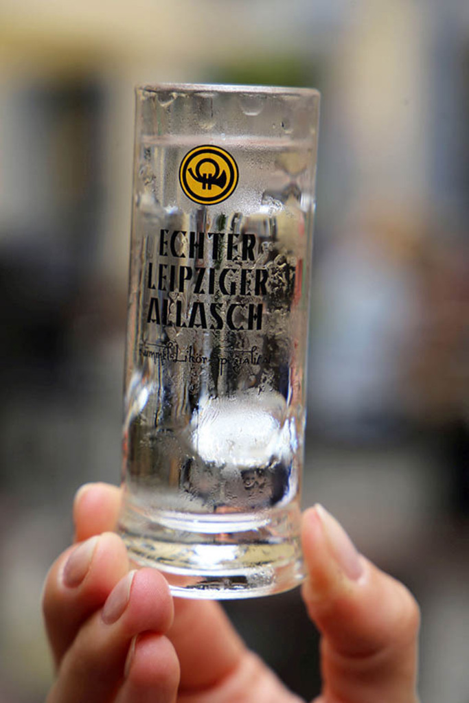 Bildlexikon Leipzig - Leipziger Allasch | Das Team hinter BILDLEXIKON LEIPZIG bündelt historische wie aktuelle Informationen über die Stadt Leipzig in Text und Bild auf einer Plattform und stellt diese der interessierten Öffentlichkeit zur Verfügung.