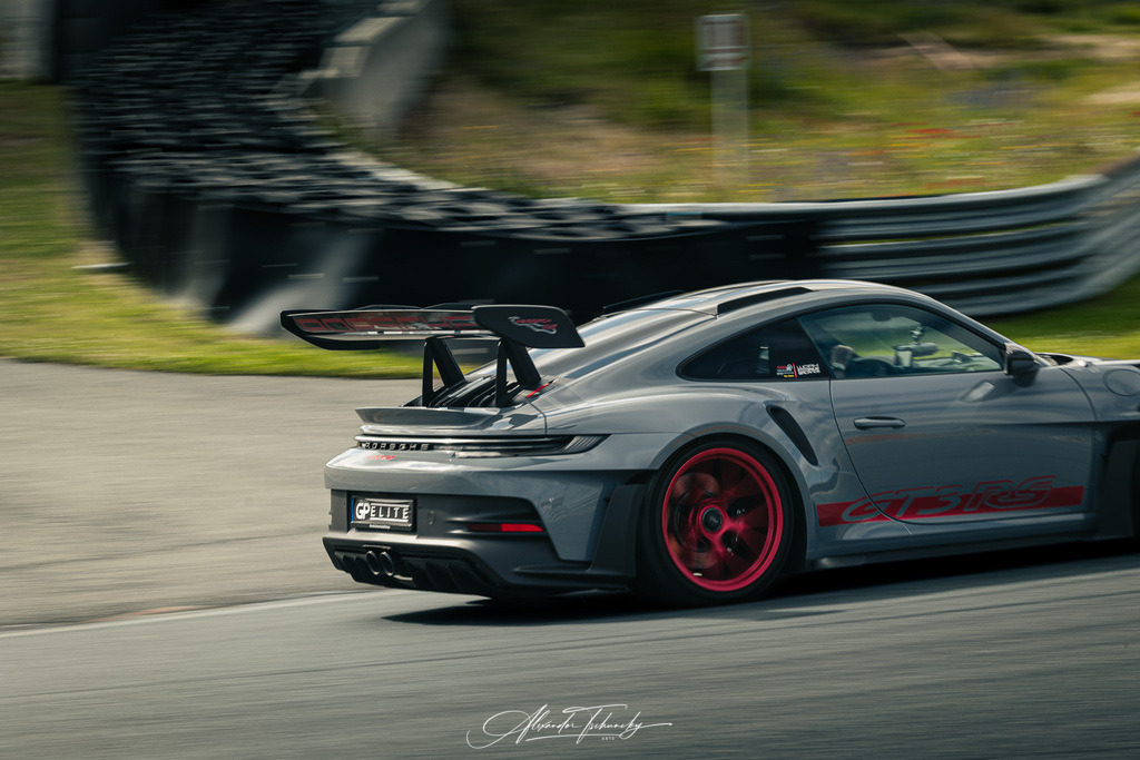 R6AT1357 _Alexander Tschuncky | Entdecken Sie die faszinierende Welt von Alexander Tschuncky Arts: Kreative Fotografie, atemberaubende Automobilkunst und hochwertiger Bilderdruck. Lassen Sie sich inspirieren! - Realisiert mit Pictrs.com