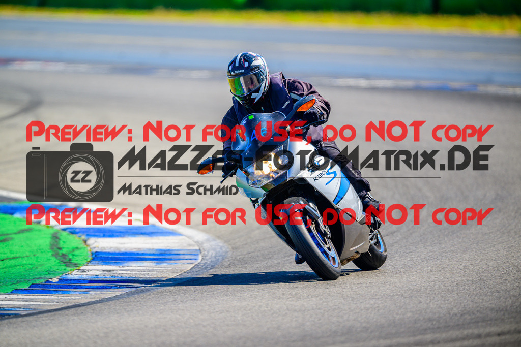 MaZZes_Fotomatrix_20250817_6007705_4072 | RL