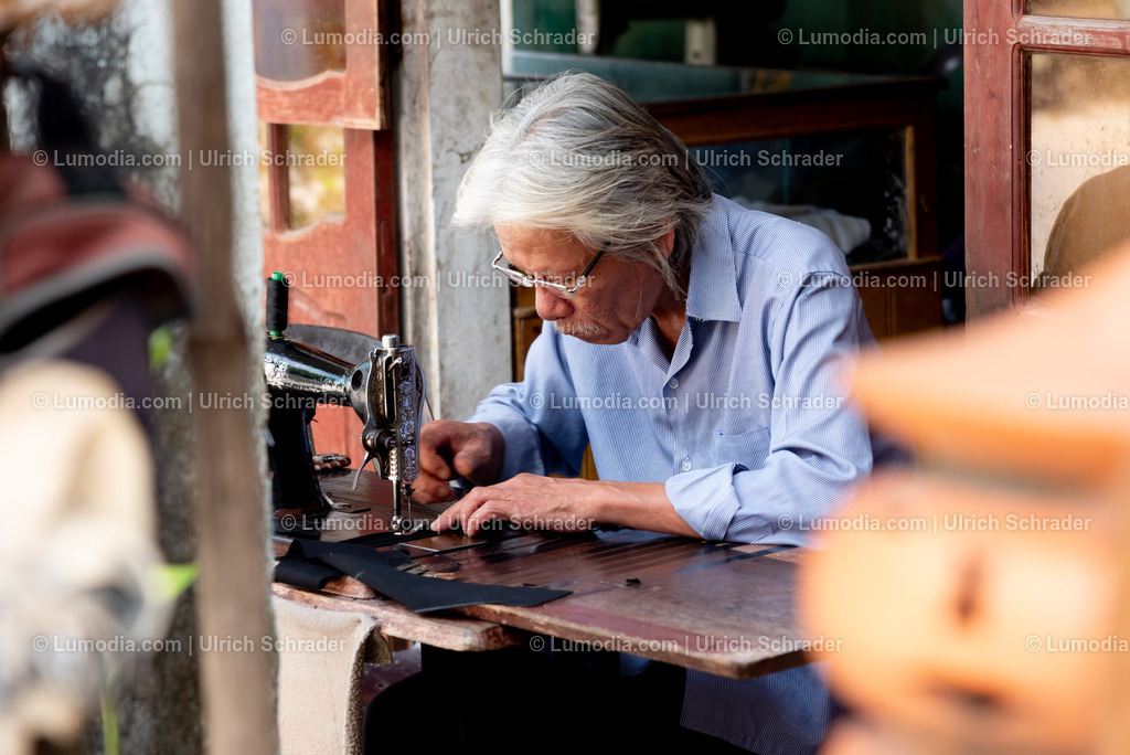 202510-132 | Stockfoto und Bilderpool mit Bildmaterial aus Deutschland, dem Harz, Halberstadt, Quedlinburg, Wernigerode und weltweit. Qualitativ hochwertige und professionelle Fotos anschauen und kaufen. - Realisiert mit Pictrs.com