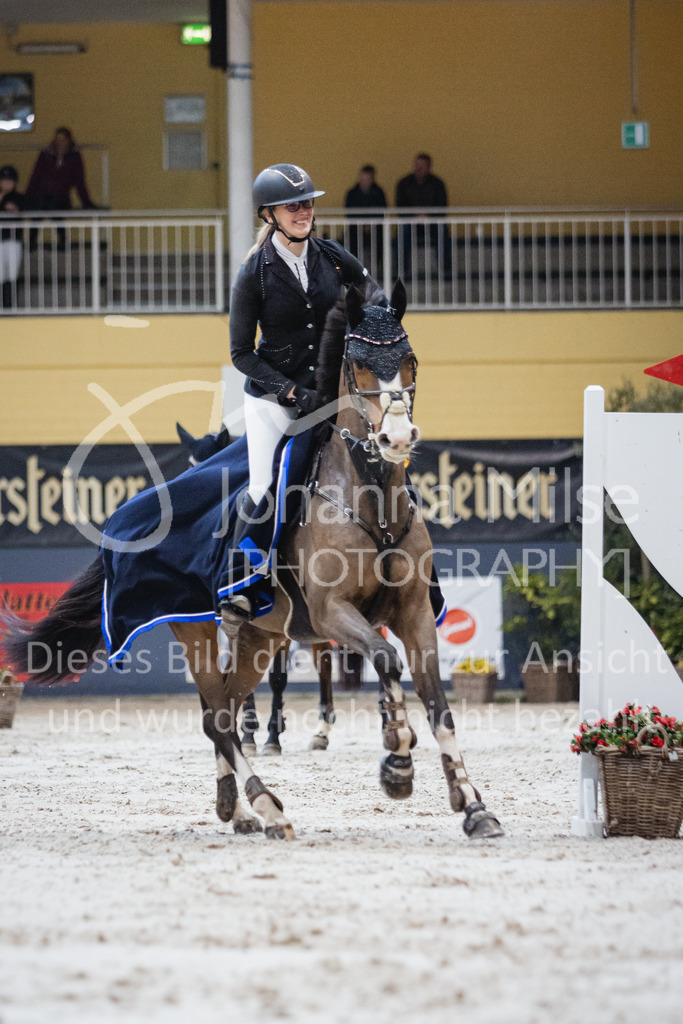 221112_Warstein_L-Spr-282 | Deine schönsten Turniermomente als professionelle Fotos! Entdecke hochwertige Pferdesport-Fotografie im Online-Shop. Jetzt Fotos finden & bestellen!
