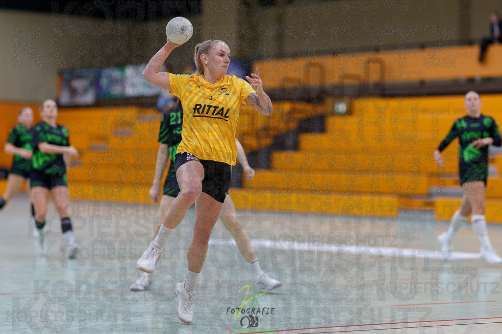 Frauen Oberliga Mitte (HHV); HSG Kleenheim/Langgöns II - HSG Eibelshausen/Ewersbach | Frauen Oberliga Mitte (HHV); HSG Kleenheim/Langgöns II - HSG Eibelshausen/Ewersbach am 01.11.2025 in Oberkleen (Weidig-Halle)Photo © 2025 - Jörg Heinrich - Realisiert mit Pictrs.com