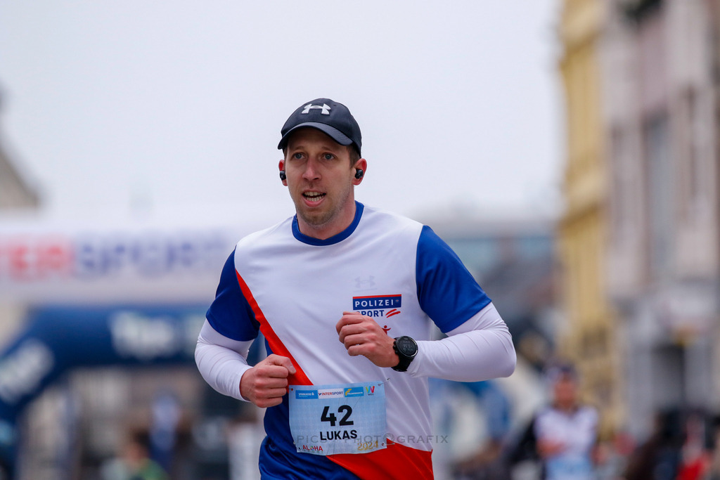 AW_20231231awmac-46 | WELS, 31.12.2023, Sparkasse Silvesterlauf Wels 2023 , Image shows: Photo: WAPICS / Andreas Willdoner