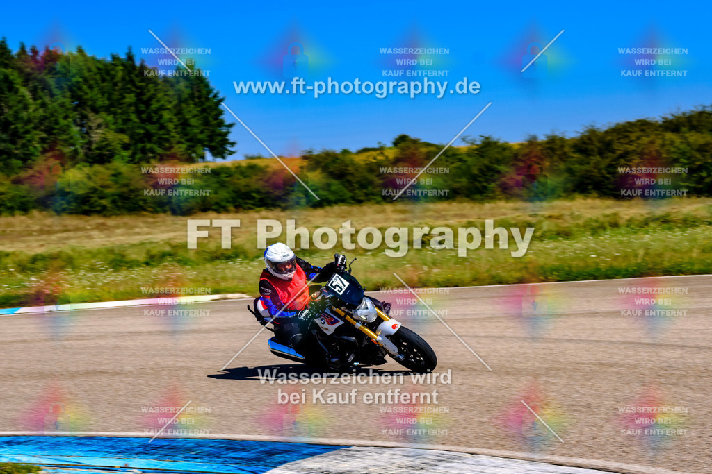 057-2979 | Hier findet Ihr Bilder von Touristenfahrten auf der Nürburgring Nordschleife oder von anderen Veranstaltungen die ich besucht habe. Viel Spass beim Durch Schauen 