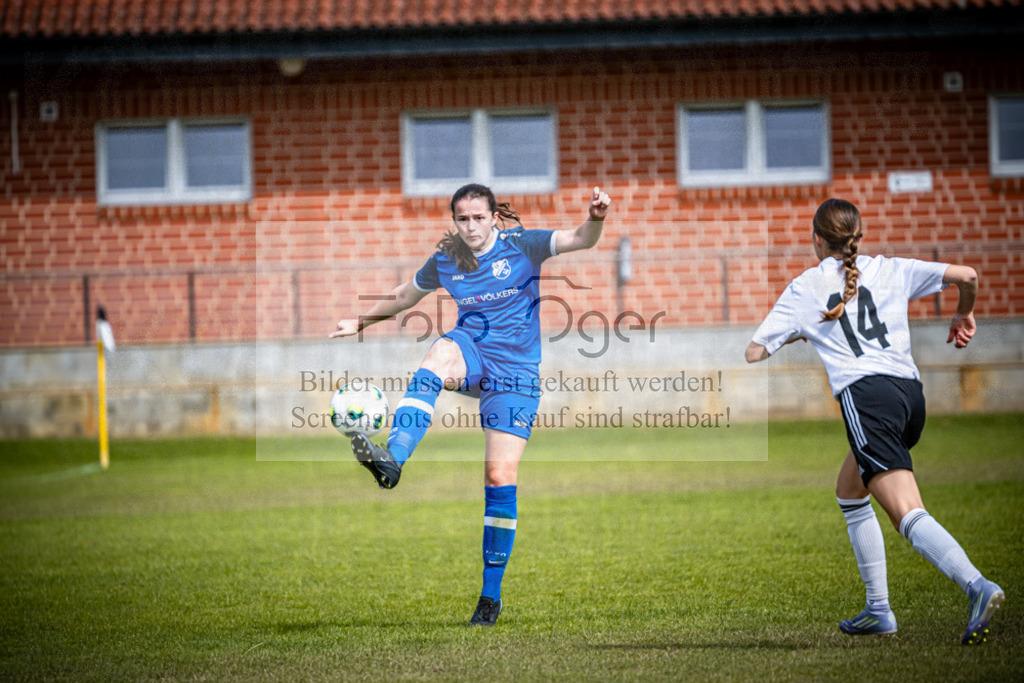 SG Bohmte/Ostercappeln/Schwagstorf - SV Harderberg - Frauen Bezirkpokal | Frauen Bezirkpokal · 1. Damen - 1. Damen · Sportplatz - Realisiert mit Pictrs.com