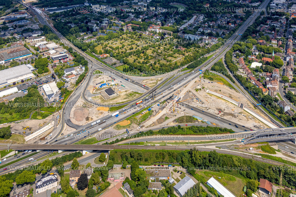Herne250702895A43 | Luftbild, Großbaustelle Autobahnkreuz Herne mit Tunnelbau, Autobahn A43 zwischen Recklinghausen Emscher- und Rhein-Herne-Kanal Überführung und Abfahrt Bochum Riehmke , Autobahn A42, Baukau-West, Herne, Ruhrgebiet, Nordrhein-Westfalen, Deutschland