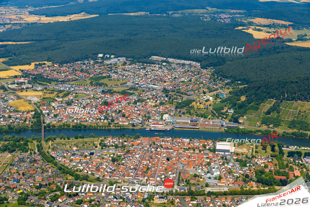 Das Luftbild zeigt :  Erlenbach am Main - Die Luftaufnahme wurde 2023 vom UL-Flugzeug aus erstellt ( keine Drohne ) - Hochauflösende Luftaufnahme - Für grossformatige Ausdrucke geeignet. Die Geschenkidee !Mit Lizenz und Bildrechte bestellbar
