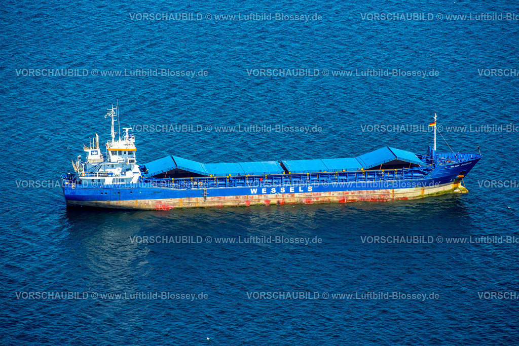 Luebeck15070584Travemuende | Wessels, Wilson Dunmore, Frachtschiff liegt auf Reede in der Lübecker Bucht, Ostsee , Lübecker Bucht, Hansestadt, , Deutschland